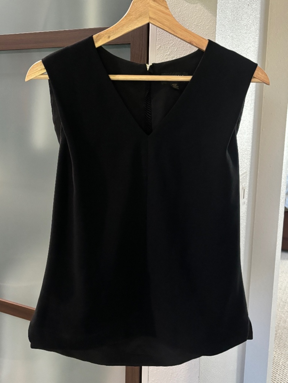Ted Baker London "Dexi" Shoulder Tuck Blouse - Black Size TED 1/US 4 - Picture 3 of 11